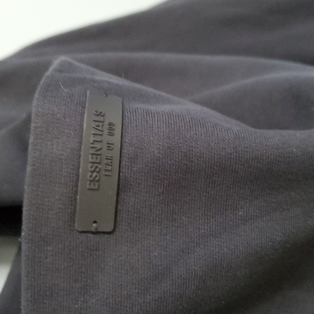 ESSENTIALS FEAR OF GOD Hoodie (sz L) - Picture 5 of 8